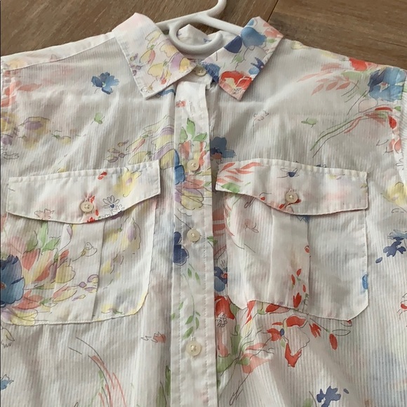 Button down - Picture 2 of 3